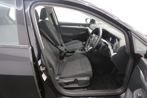 Volkswagen Golf LIFE TSI 19