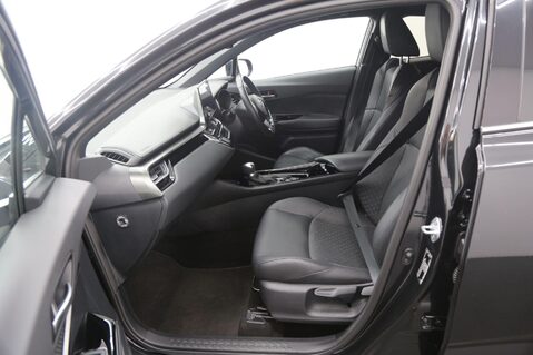 Toyota C-HR DESIGN 24