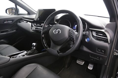 Toyota C-HR DESIGN 22