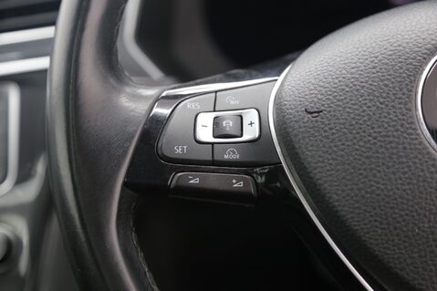 Volkswagen Tiguan SEL TDI BMT 11