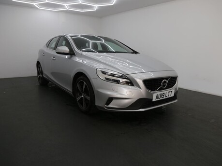 Volvo V40 T3 R-DESIGN NAV PLUS