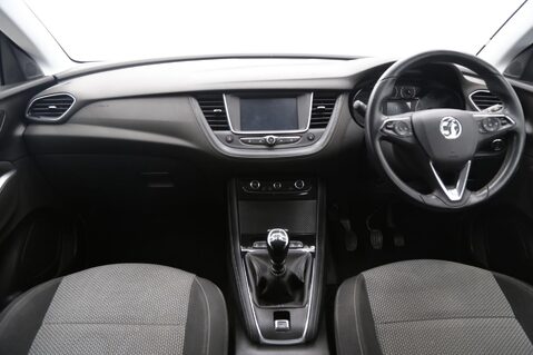 Vauxhall Grandland X SE S/S 9