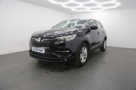 Vauxhall Grandland X SE S/S 3