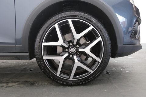 SEAT Arona TSI FR SPORT DSG 27