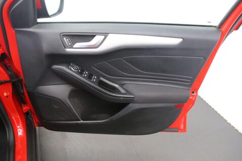 Ford Focus ZETEC 19