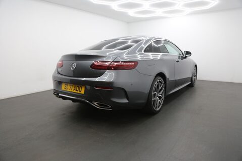 Mercedes-Benz E Class E 300 AMG LINE PREMIUM 5