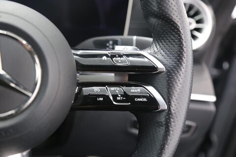 Mercedes-Benz E Class E 300 AMG LINE PREMIUM 12