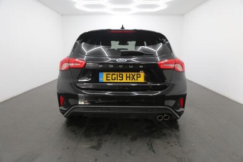 Ford Focus ST-LINE X 6