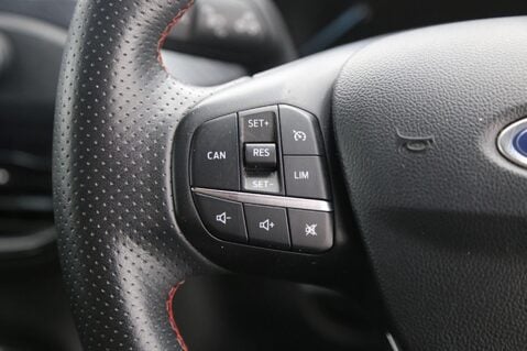 Ford Focus ST-LINE X 11