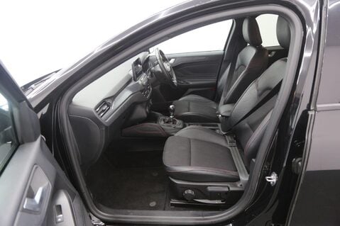 Ford Focus ST-LINE X 23