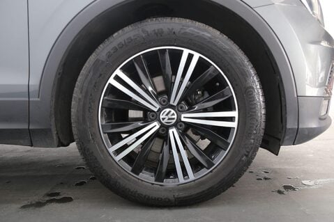 Volkswagen Tiguan SE NAV TSI 26