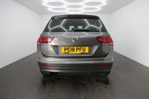 Volkswagen Tiguan SE NAV TSI 6