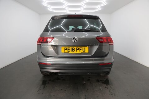 Volkswagen Tiguan SE NAV TSI 6