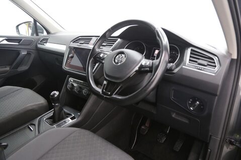 Volkswagen Tiguan SE NAV TSI 21