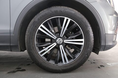 Volkswagen Tiguan SE NAV TSI 26