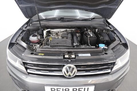 Volkswagen Tiguan SE NAV TSI 27