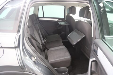 Volkswagen Tiguan SE NAV TSI 23