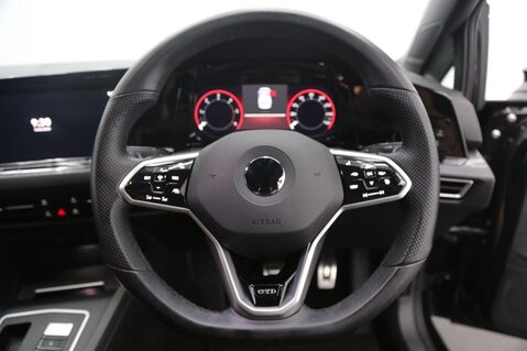 Volkswagen Golf GTD TDI DSG 10