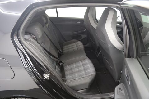 Volkswagen Golf GTD TDI DSG 24
