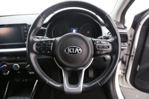 Kia Stonic MAXX 10
