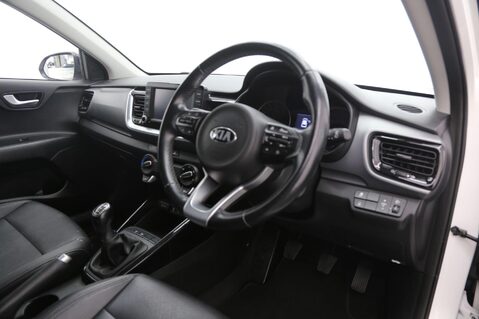 Kia Stonic MAXX 21