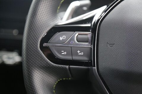 Peugeot 208 PURETECH GT S/S 11