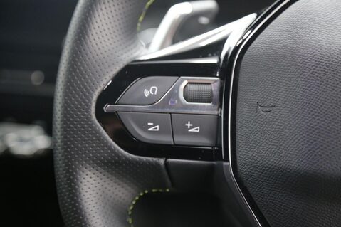 Peugeot 208 PURETECH GT S/S 11