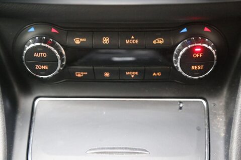 Mercedes-Benz GLA GLA 180 AMG LINE EDITION 18