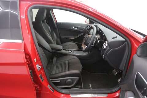 Mercedes-Benz GLA GLA 180 AMG LINE EDITION 21