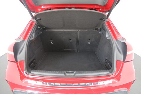 Mercedes-Benz GLA GLA 180 AMG LINE EDITION 26