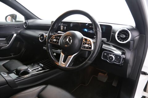 Mercedes-Benz A Class A 200 SPORT EXECUTIVE 22