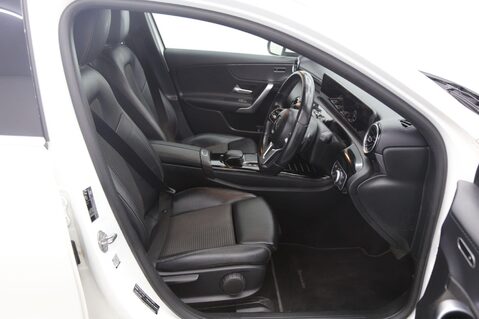 Mercedes-Benz A Class A 200 SPORT EXECUTIVE 21