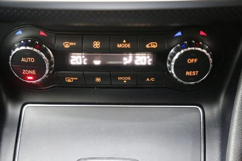 Mercedes-Benz A Class A 200 AMG LINE PREMIUM 18