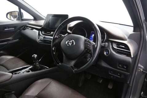 Toyota C-HR EXCEL 20