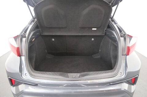 Toyota C-HR EXCEL 25