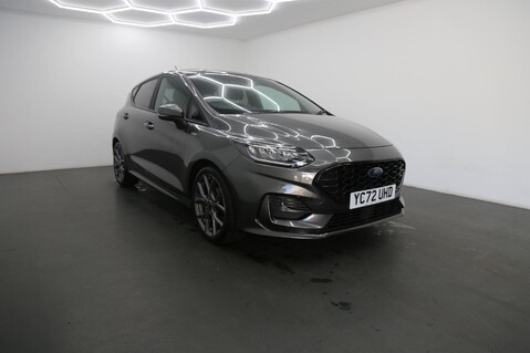 Ford Fiesta ST-LINE EDITION 1