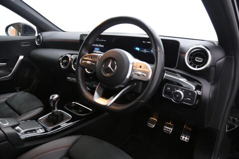 Mercedes-Benz A Class A 200 AMG LINE EXECUTIVE 21