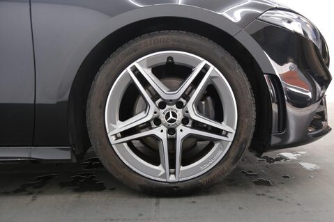 Mercedes-Benz A Class A 200 AMG LINE EXECUTIVE 26