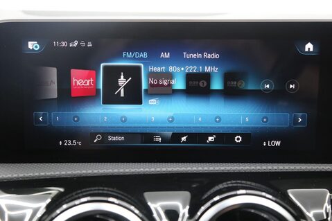 Mercedes-Benz A Class A 200 AMG LINE EXECUTIVE 15