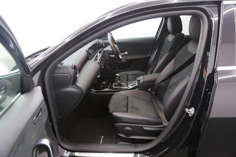 Mercedes-Benz A Class A 200 AMG LINE EXECUTIVE 23