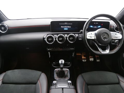 Mercedes-Benz A Class A 200 AMG LINE EXECUTIVE 9