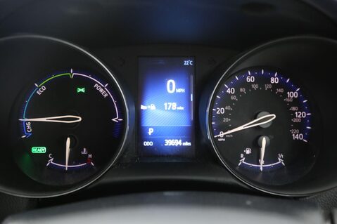 Toyota C-HR DYNAMIC 14