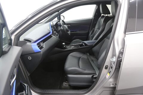 Toyota C-HR DYNAMIC 22