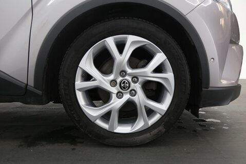Toyota C-HR DYNAMIC 26