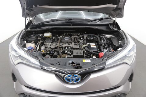 Toyota C-HR DYNAMIC 27