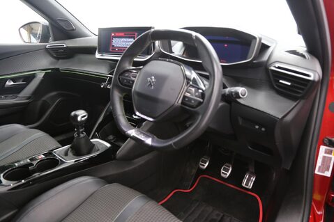 Peugeot 2008 PURETECH S/S GT LINE 22