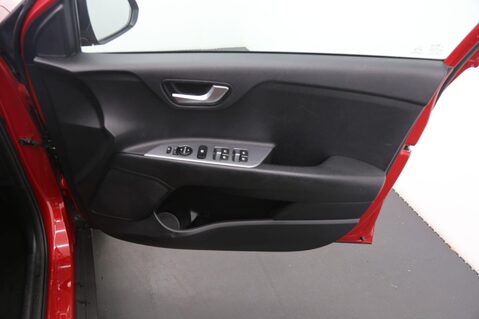 Kia Stonic GT-LINE ISG 19