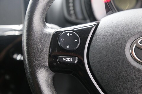 Toyota Aygo VVT-I X-CITE 4 11