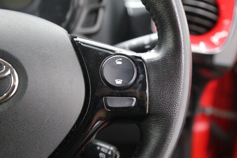Toyota Aygo VVT-I X-CITE 4 12