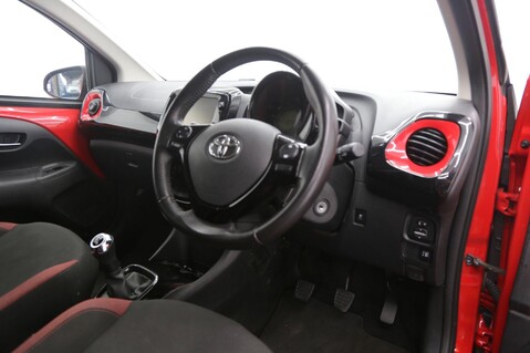 Toyota Aygo VVT-I X-CITE 4 21
